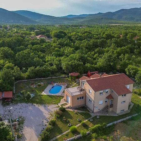 Villa Bravic Kraj  Экстерьер фото