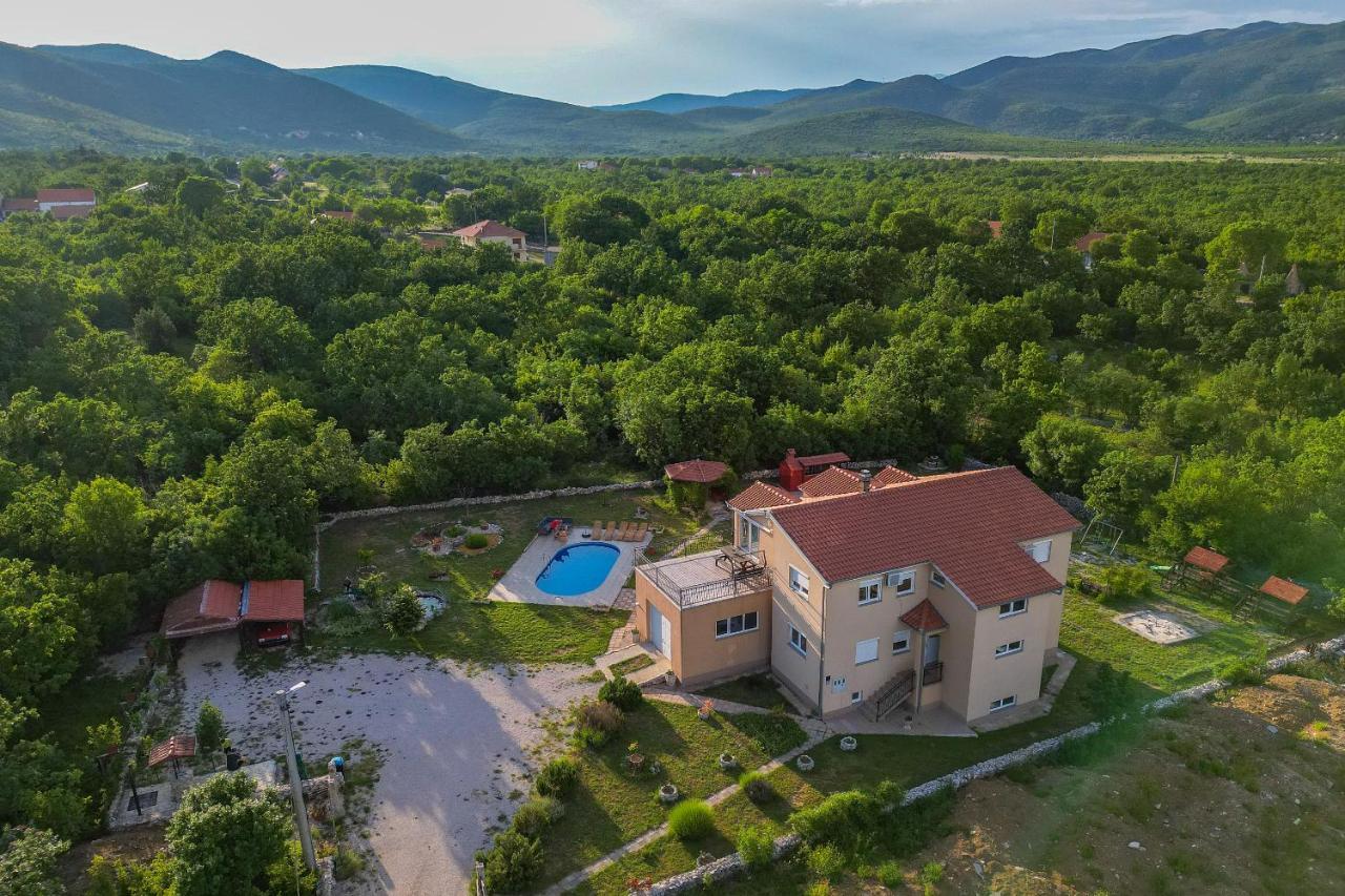 Villa Bravic Kraj  Экстерьер фото