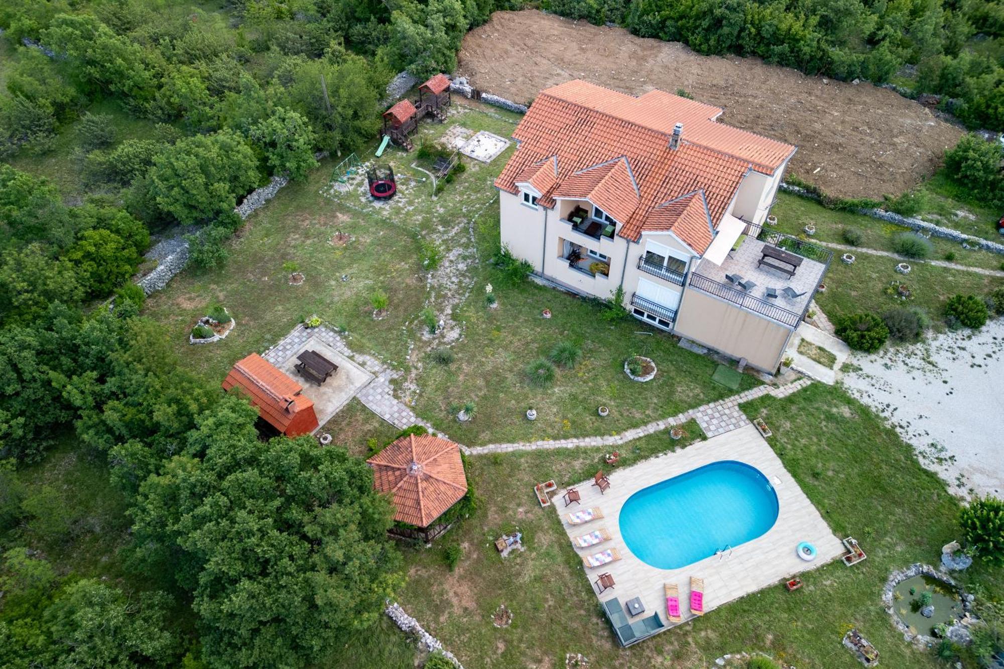 Villa Bravic Kraj  Экстерьер фото